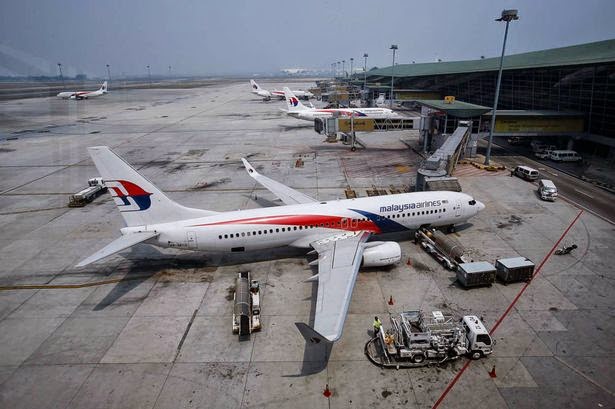 MH370 : Australian air crash investigators shows the Boeing 777 suffered a power outage just 90 minutes after taking off from Kuala Lumpur - The Mirror UK