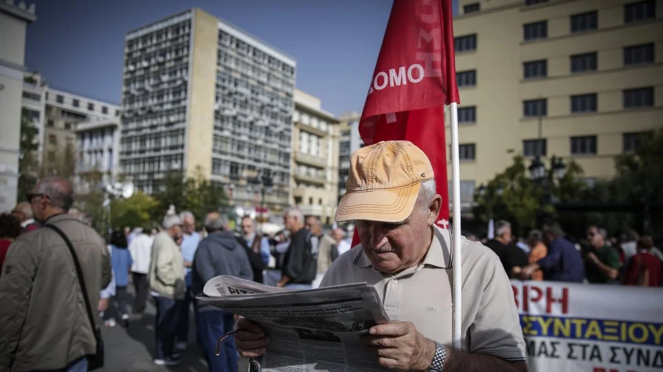 Δικαστήριο «επέστρεψε» αναδρομικά σε συνταξιούχο €11.184 από μειώσεις και κατάργηση Δώρων