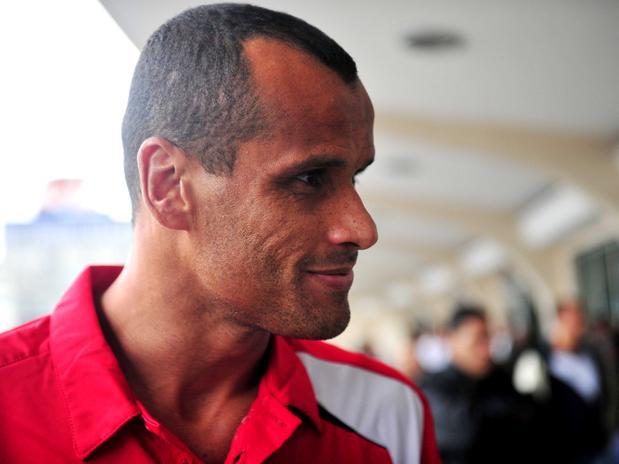 Rivaldo pode encerrar a carreira no Santa Cruz onde tudo começou 