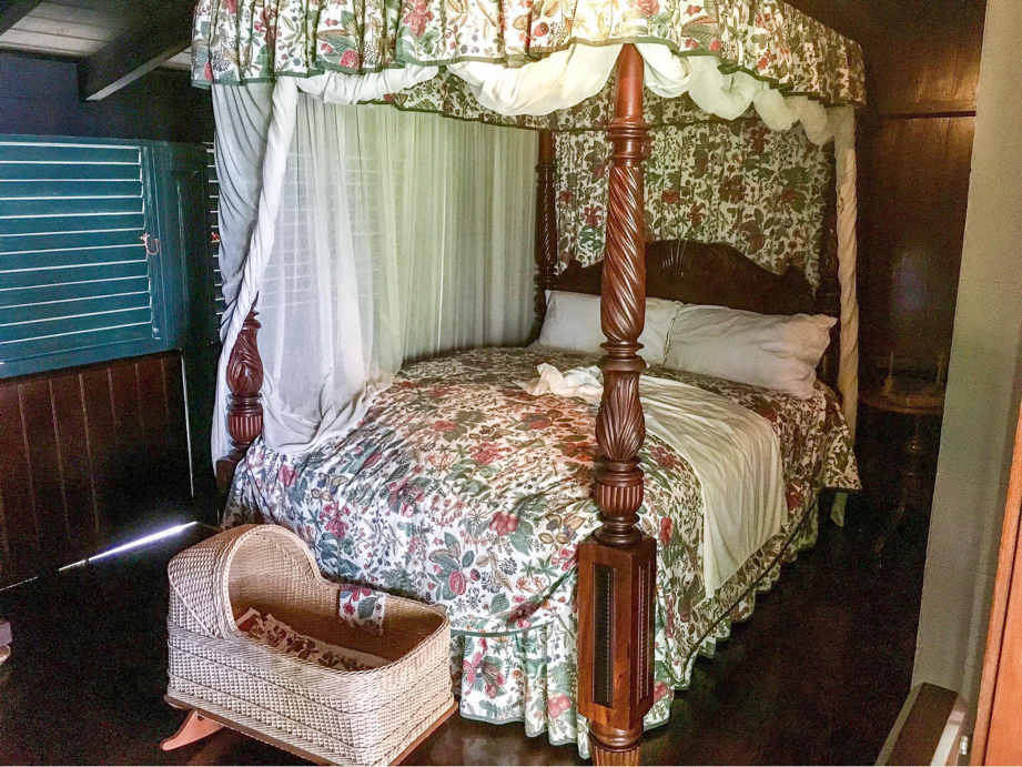 Bedroom Pedro Saint James