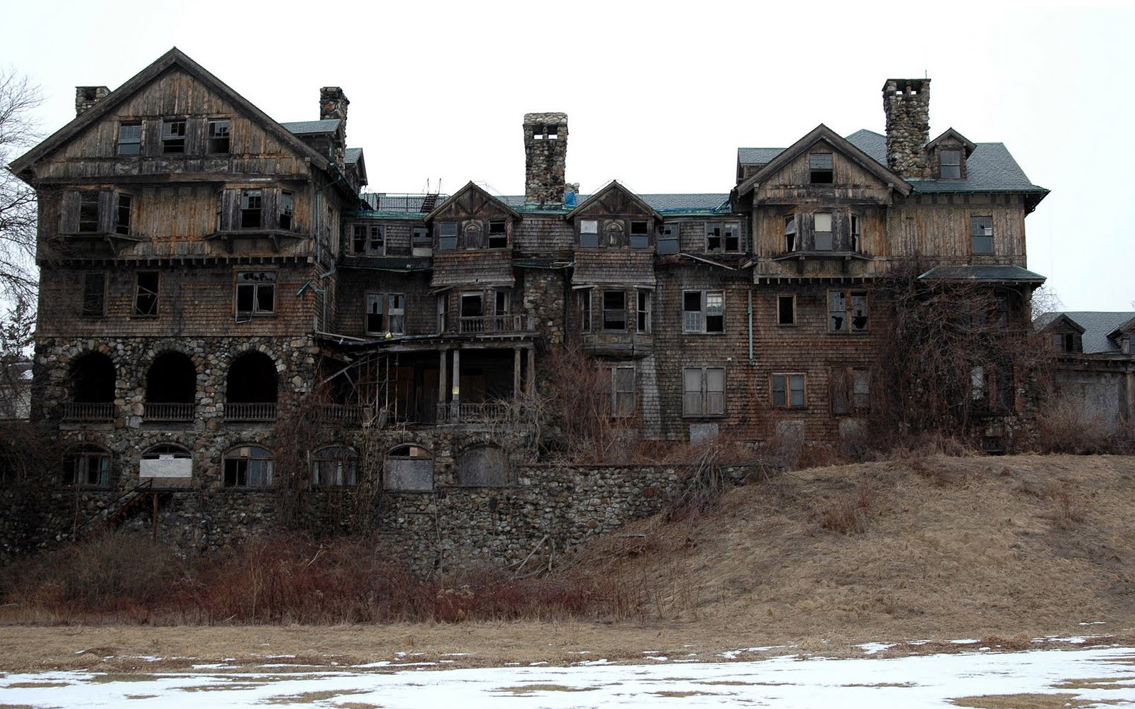 Creepy Abandoned Mansion