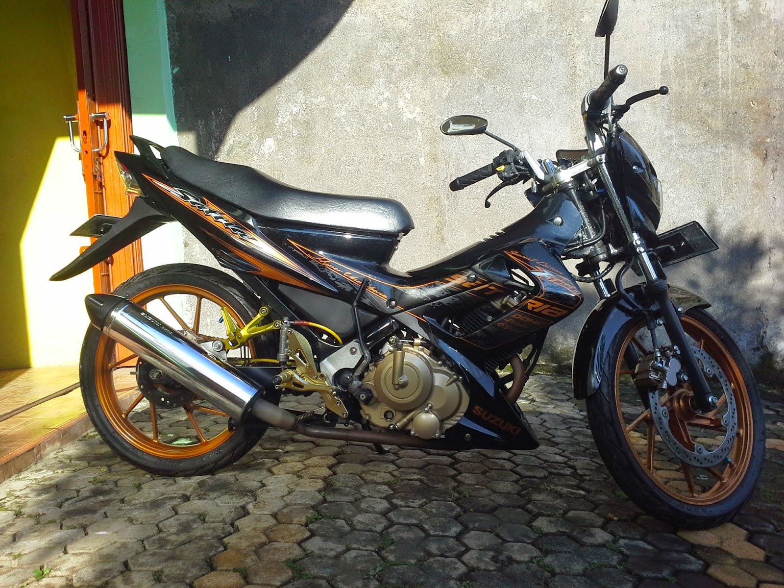 Modifikasi Suzuki Satria  Modifikasi Simple Suzuki Satria  