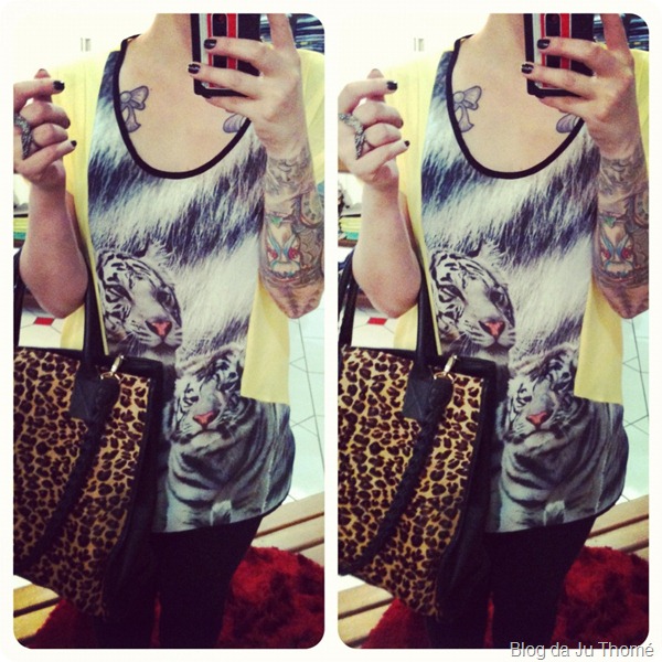 look detalhes estampa de tigre e bolsa em animal print
