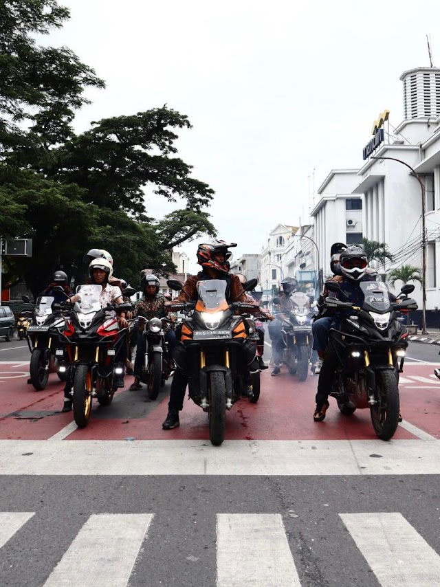 CB150X Adventure Medan Bersama Puluhan Bikers Konvoi Batik