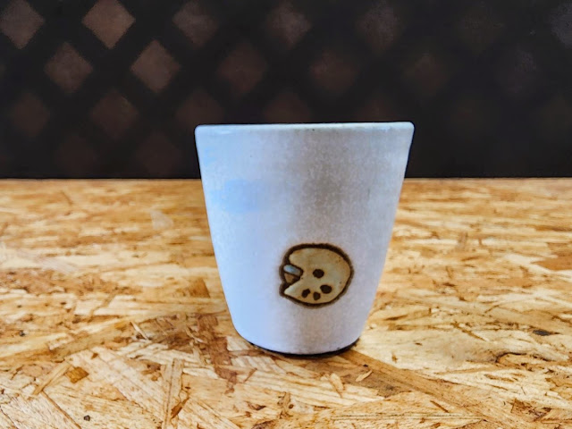 陶房呑器 セキセイインコフリーカップ（後ろ）