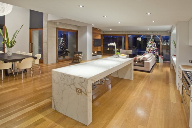 Kitchen interiors in Modern house at Amalfi Drive by BGD Architects