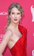 Taylor Swift Dangling Diamond Earrings