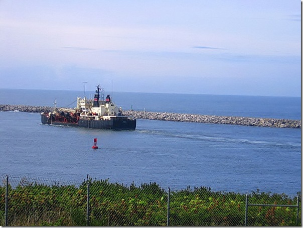 beach-08182007-barge