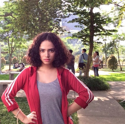 Kumpulan Foto Terbaru Artis Wizzy Williana