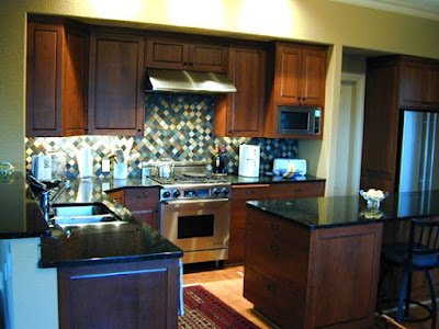 Kitchen Paint Colors  Dark Cabinets on Dark Cherry Kitchen Cabinets