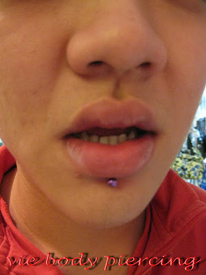 tongue piercing needles. Tongue piercing