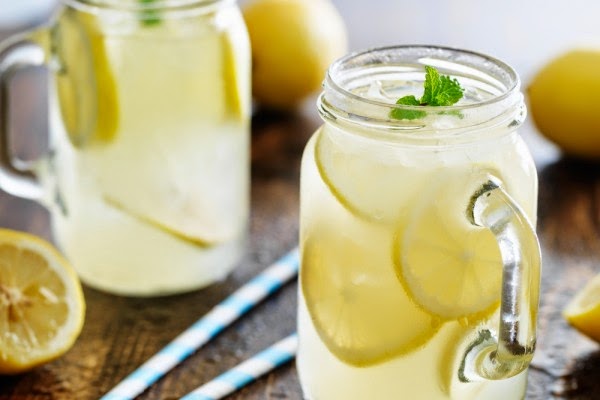 REFRESCO DE LIMÓN Y PEPINO PARA QUEMAR GRASA