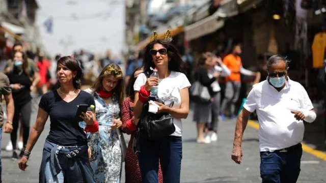 Israel se quita la mascarilla al aire libre en otro paso más hacia normalidad