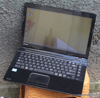 Jual Laptop Toshiba Satellite C40-A Core i3 Banyuwangi  
