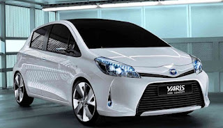 Toyota Yaris Hybrid Picture Gallery