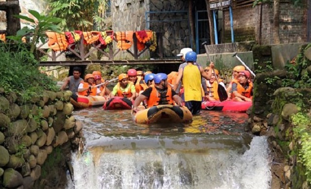 Rafting di Ciater Lembang Bandung