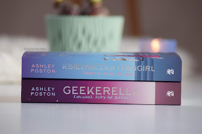 "Księżniczka i fangirl" - Ashley Poston