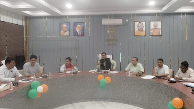 निर्धारित लक्ष्य के अनुरूप करें राजस्व वसूली-जिलाधिकारी। पुराने वादों को प्राथमिकता के आधार पर किया जाये निस्तारित।  NN81