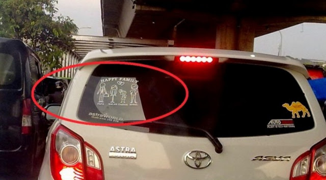 Hati-hati!!! Jangan Asal Tempel Stiker 'Ayah, Ibu, Anak' Di Mobilmu, Ini Bahayanya! Tolong Bantu Share..