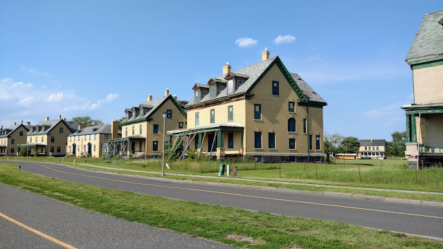 Форт Хенкок. Сенді-Хук, Нью-Джерсі (Fort Hancock. Sandy Hook, NJ)