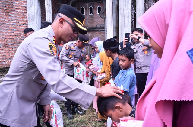 Kapolres Aceh Timur Peduli Anak Yatim, Janda dan Kaum Dhuafa