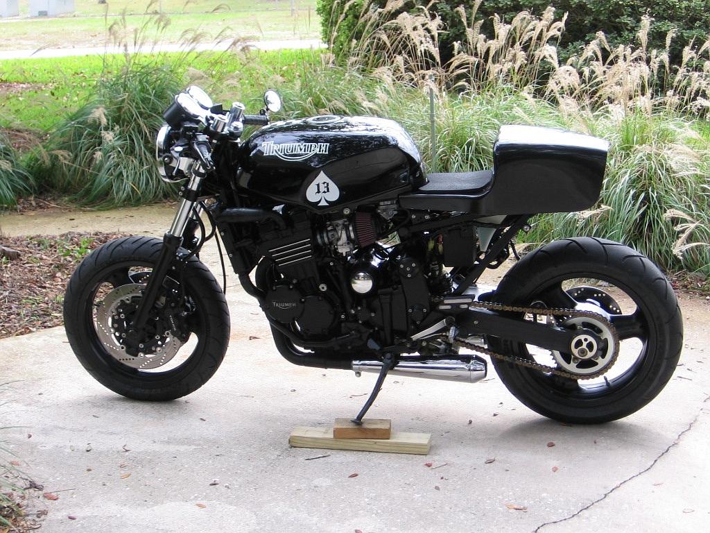 triumph triple speed custom Da Motorcyclephotooftheday.com