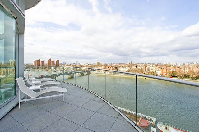 Picture of the garden furniture on the balcony of the London penthouse overlooking the city across the river