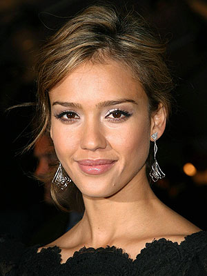 Jessica Alba ( full name Jessica Marie Alba ) was born on April 28,