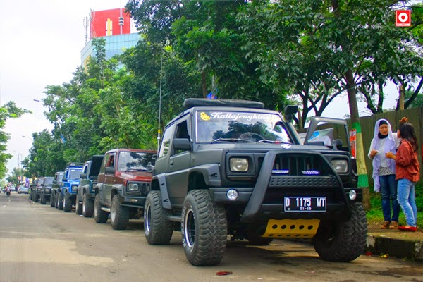  Modifikasi  Mobil  Daihatsu Feroza  Long Taft Rocky Terkeren