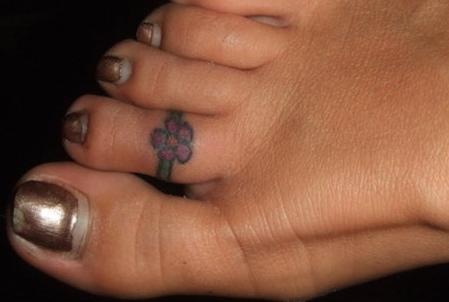Tattoos tattoos ring around the fingers or toes rather than turn ankles 