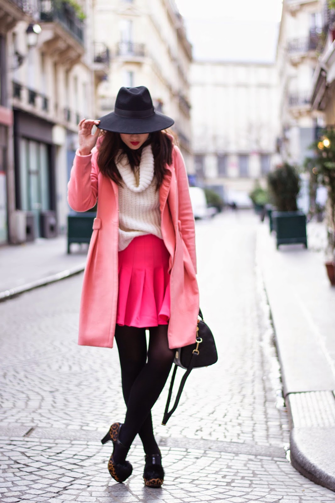 How to wear pink