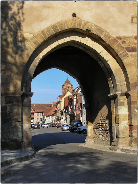 ROSHEIM (67) - Portes et remparts médiévaux