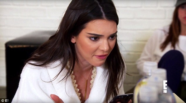 Kendall Jenner Blast Rob for Giving Her Christmas Present To Blac Chyna [PICS]