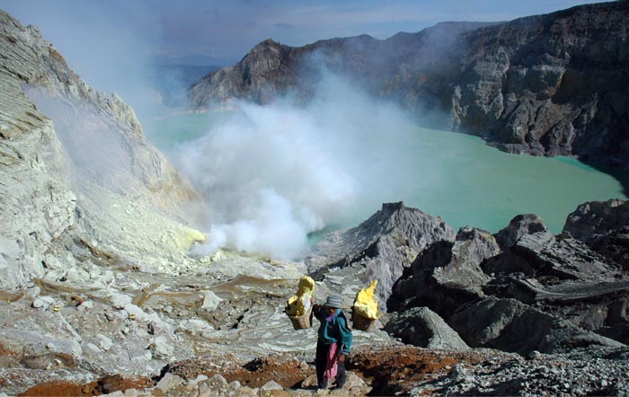 wisata jawa timur/kawah_ijen.jpg