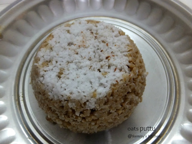 Oats puttu / Steamed oats cake