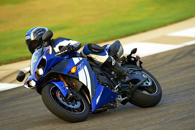 2012 Yamaha YZF R1 Picture