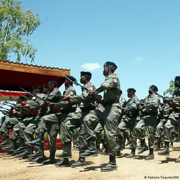 Moçambique quer 220 mil jovens a cumprir serviço militar