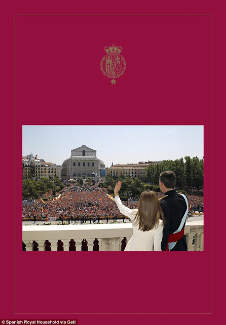Spanish Royal Family's Official Christmas Cards