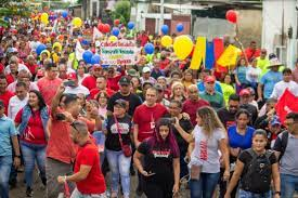 Chavistas se movilizan en regiones del país para respaldar a Maduro y rechazar el bloqueo