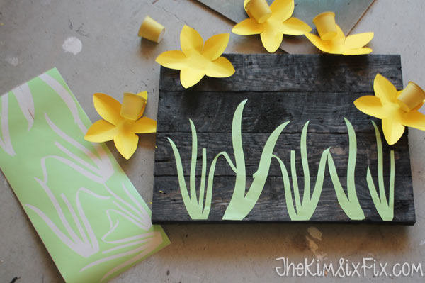 How to Repurpose K-Cups Into a Daffodil Sign