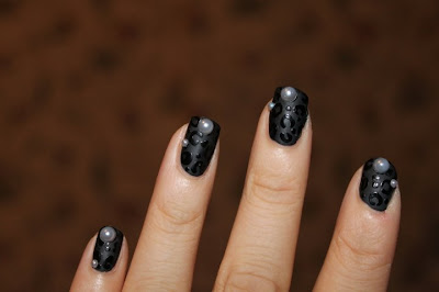 nail matte glossy black leopard print - pearls