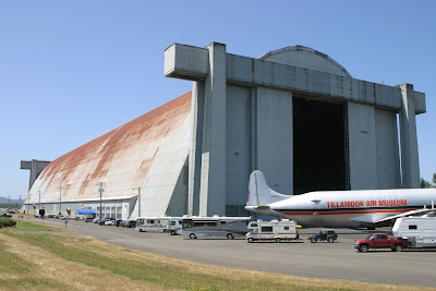 2008-07-09_06_US101_Tillamook Air Museum_OR_b.jpg