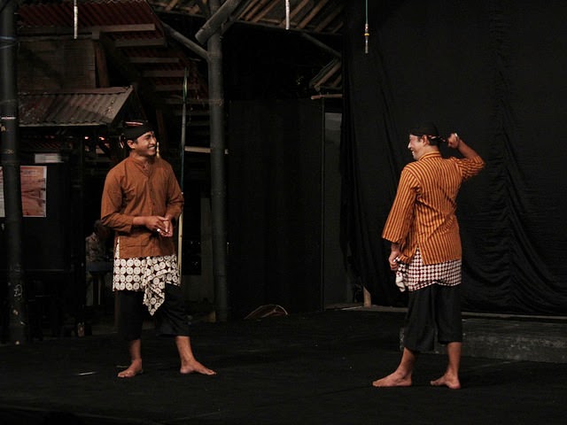 11 Contoh Teater Tradisional di Indonesia - the_leader's