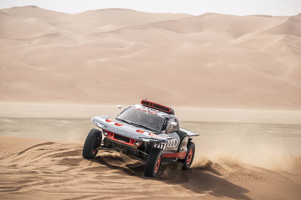 Dakar 2023: Cinco en fila para Sébastien Loeb que ya está segundo en la general y Nasser Al Attiyah se acerca al Touareg