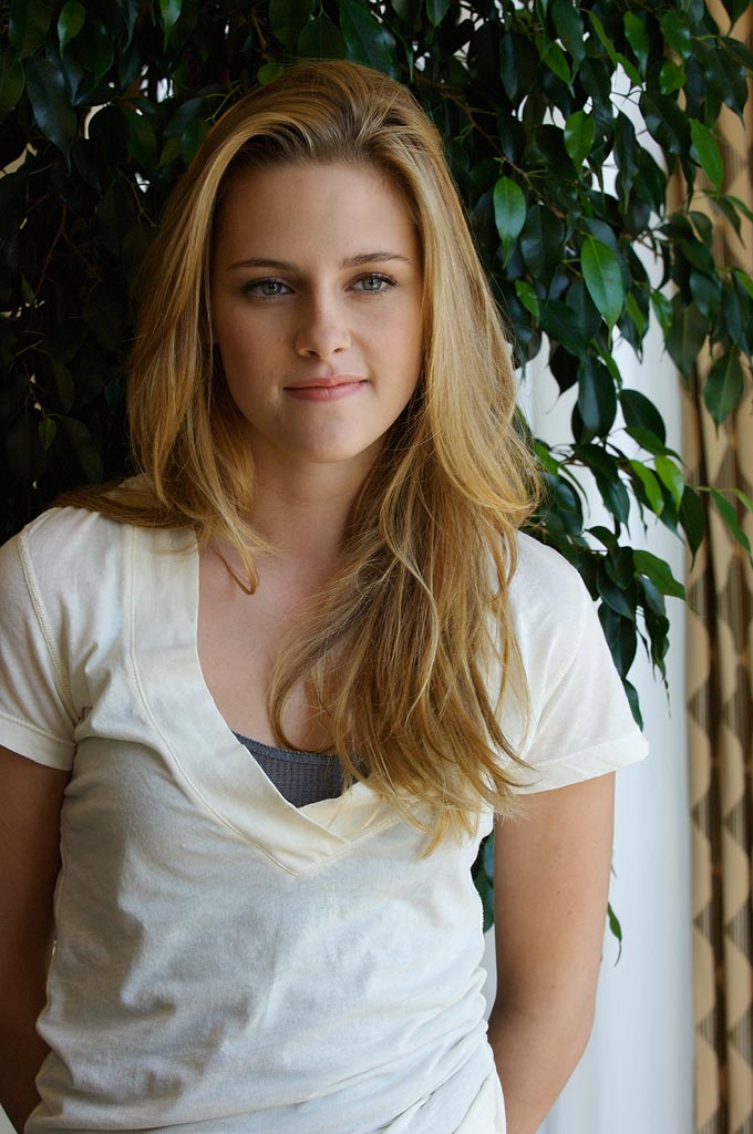 kristen stewart wallpapers. kristen stewart wallpapers