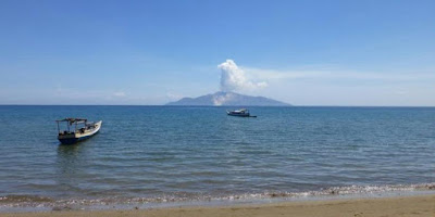 Keindahan Dunia Bawah Laut di Sikka NTT