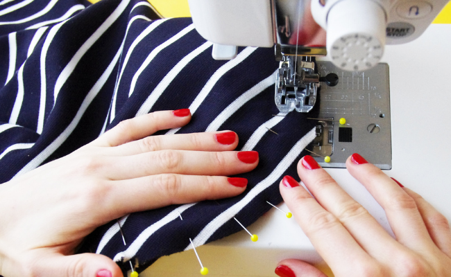 Tilly and the Buttons: Sewing Knit Fabric on a Regular Sewing Machine