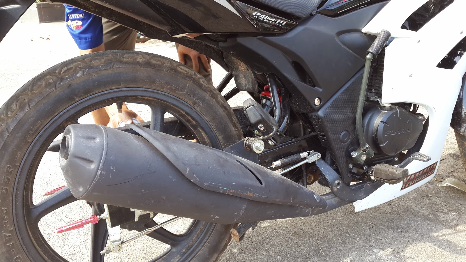 BARELANG MOTOR Bengkel variasi motor dan modifikasi BARELANG MOTOR Bengkel variasi motor dan modifikasi