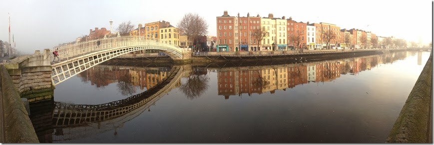 Hapenny-Bridge-Dawn-fog