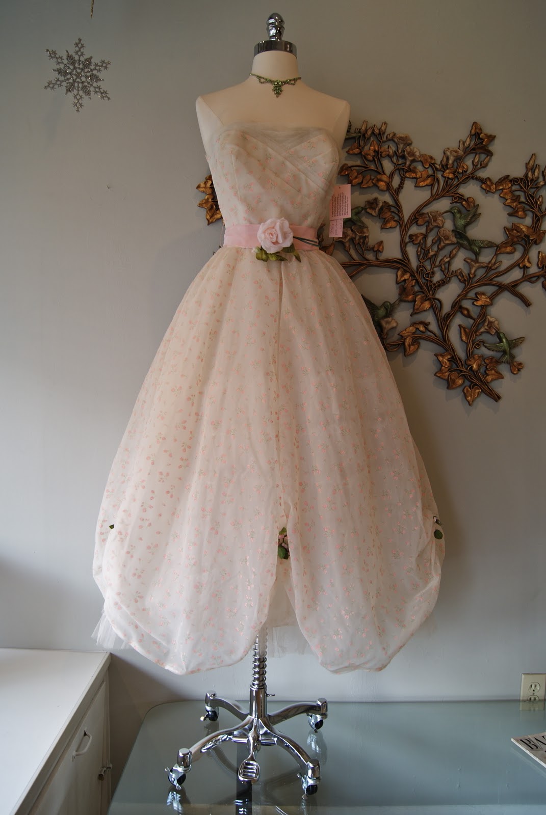 ... 1950's Emma Domb strapless promwedding dress with baby pink roses